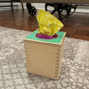 Lovevery Magic Tissue Box & Tissues